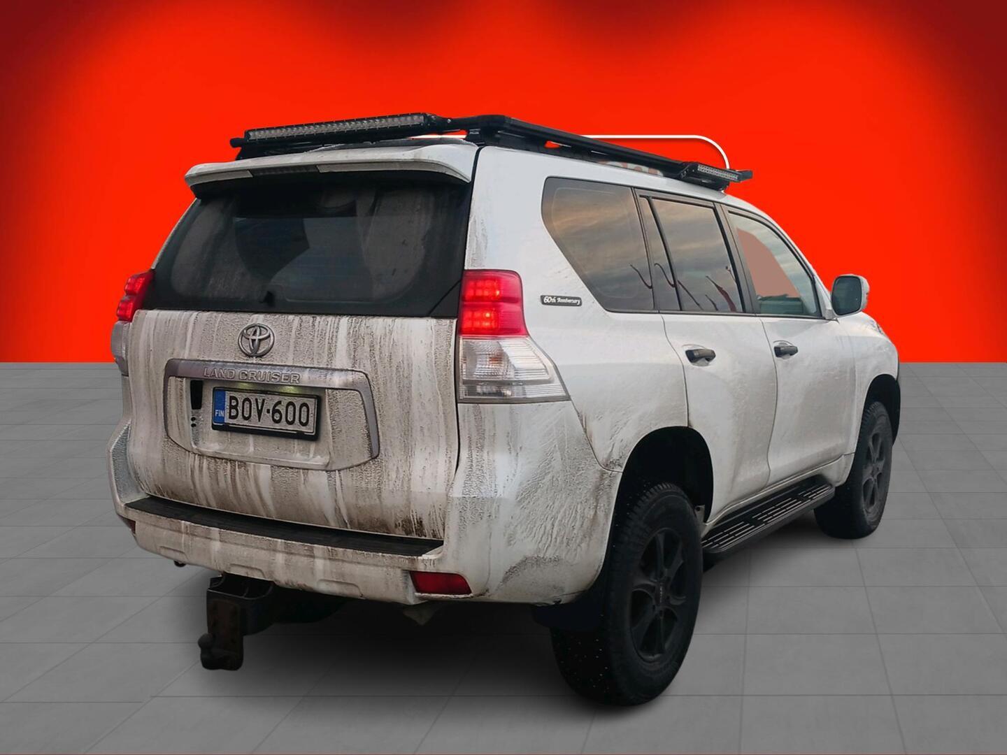 TOYOTA LAND CRUISER 2011