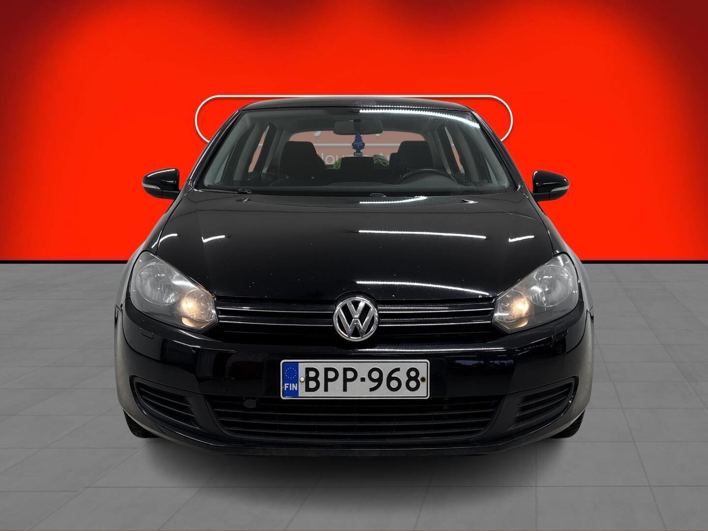 VOLKSWAGEN Golf 2012