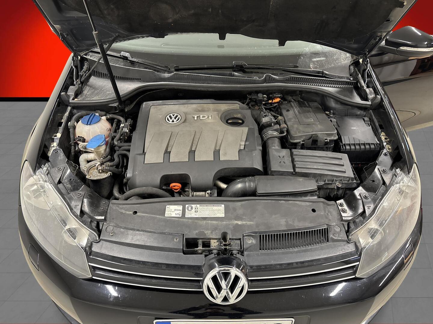 VOLKSWAGEN Golf 2012