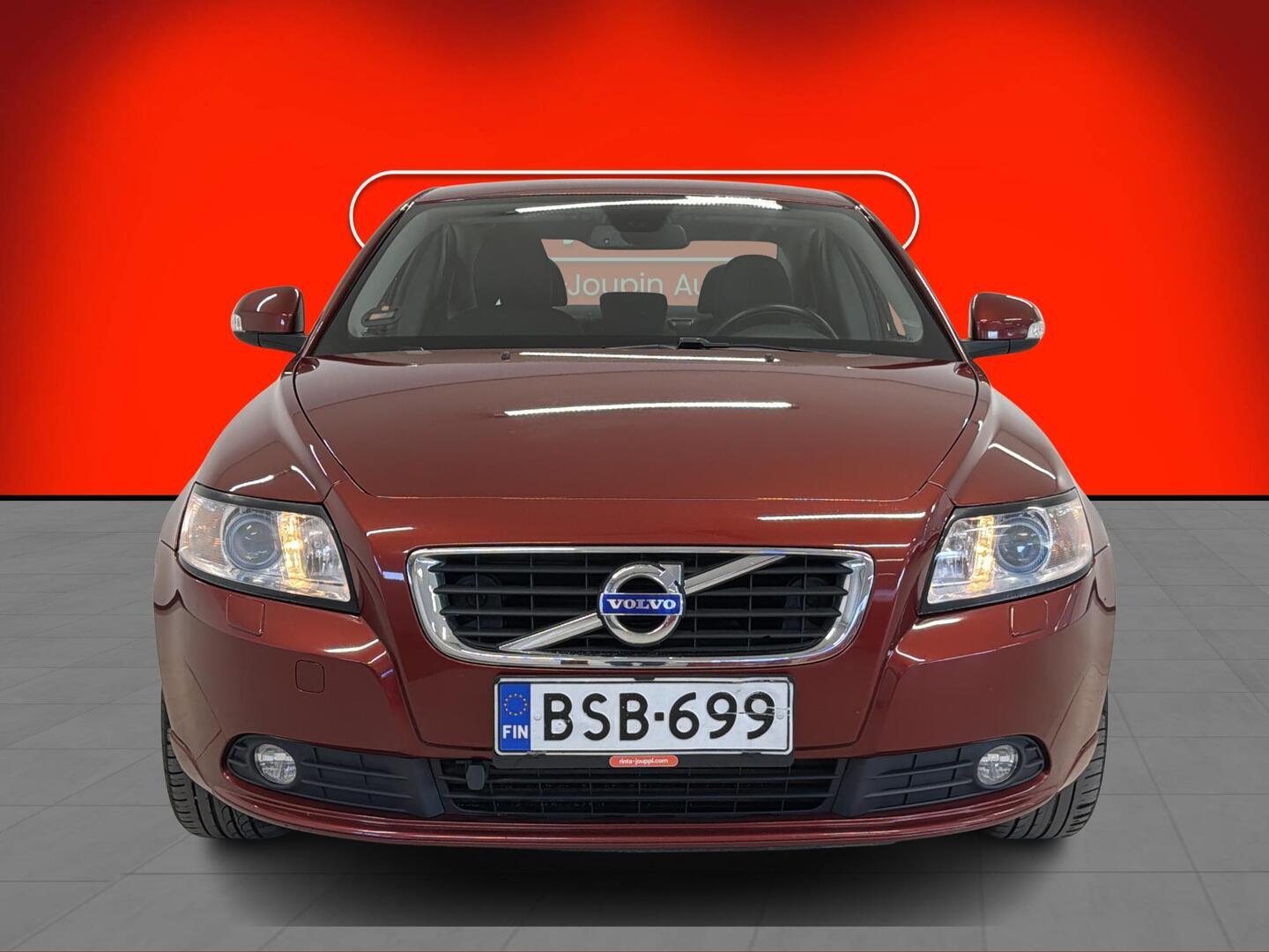 VOLVO S40 2012