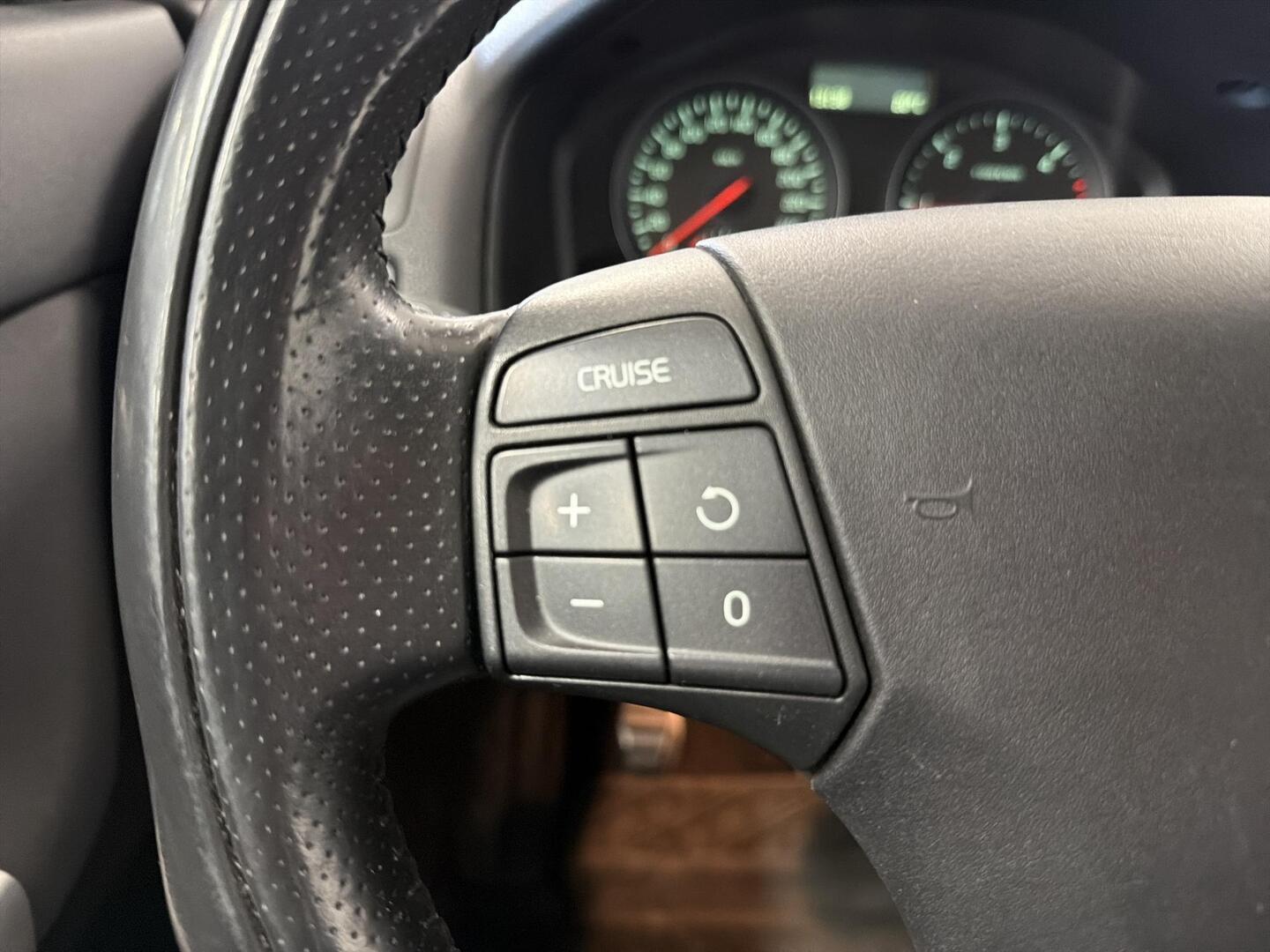 VOLVO S40 2012