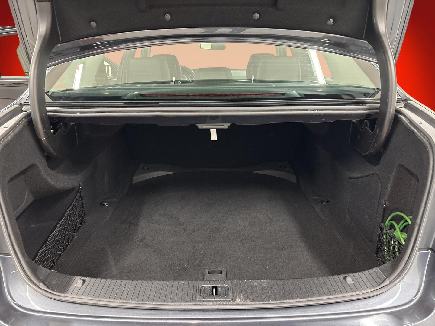 MERCEDES-BENZ E 2009