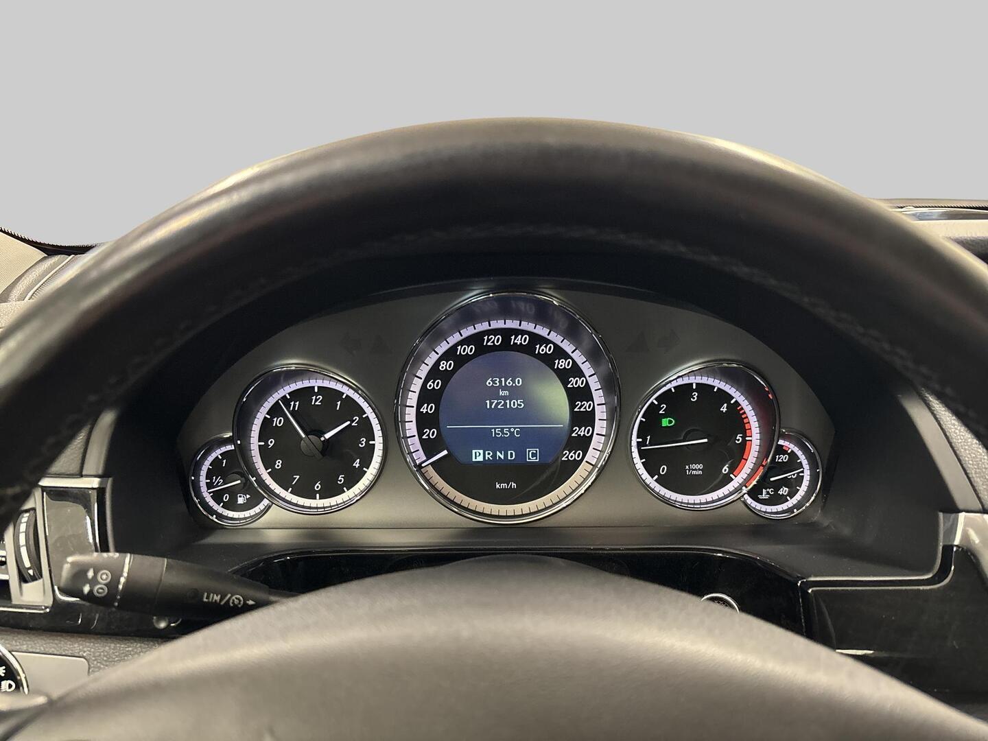 MERCEDES-BENZ E 2009