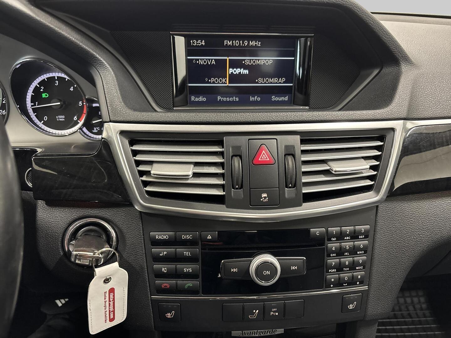 MERCEDES-BENZ E 2009