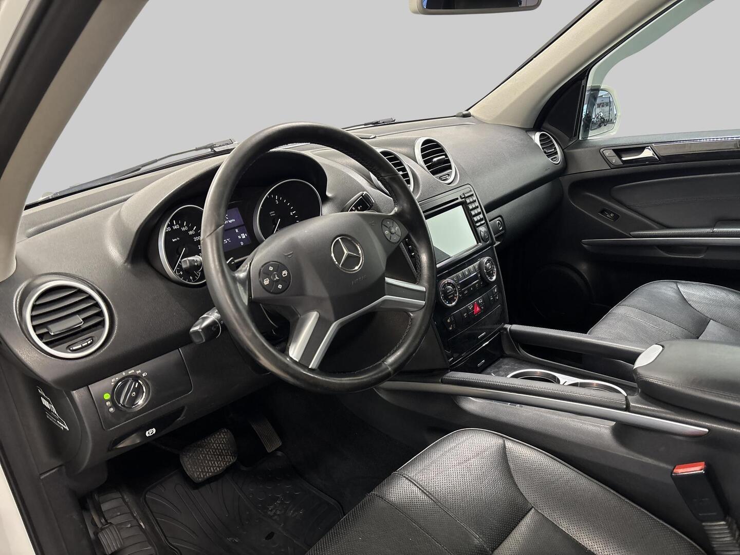 MERCEDES-BENZ ML 2010