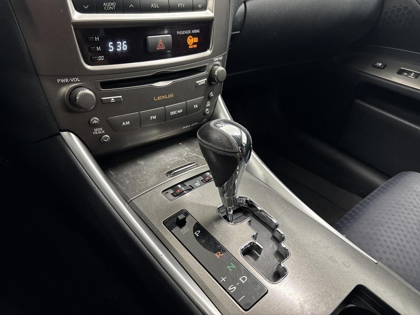 LEXUS IS 2006