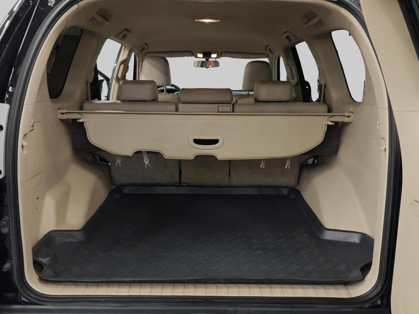 TOYOTA Land Cruiser 2010