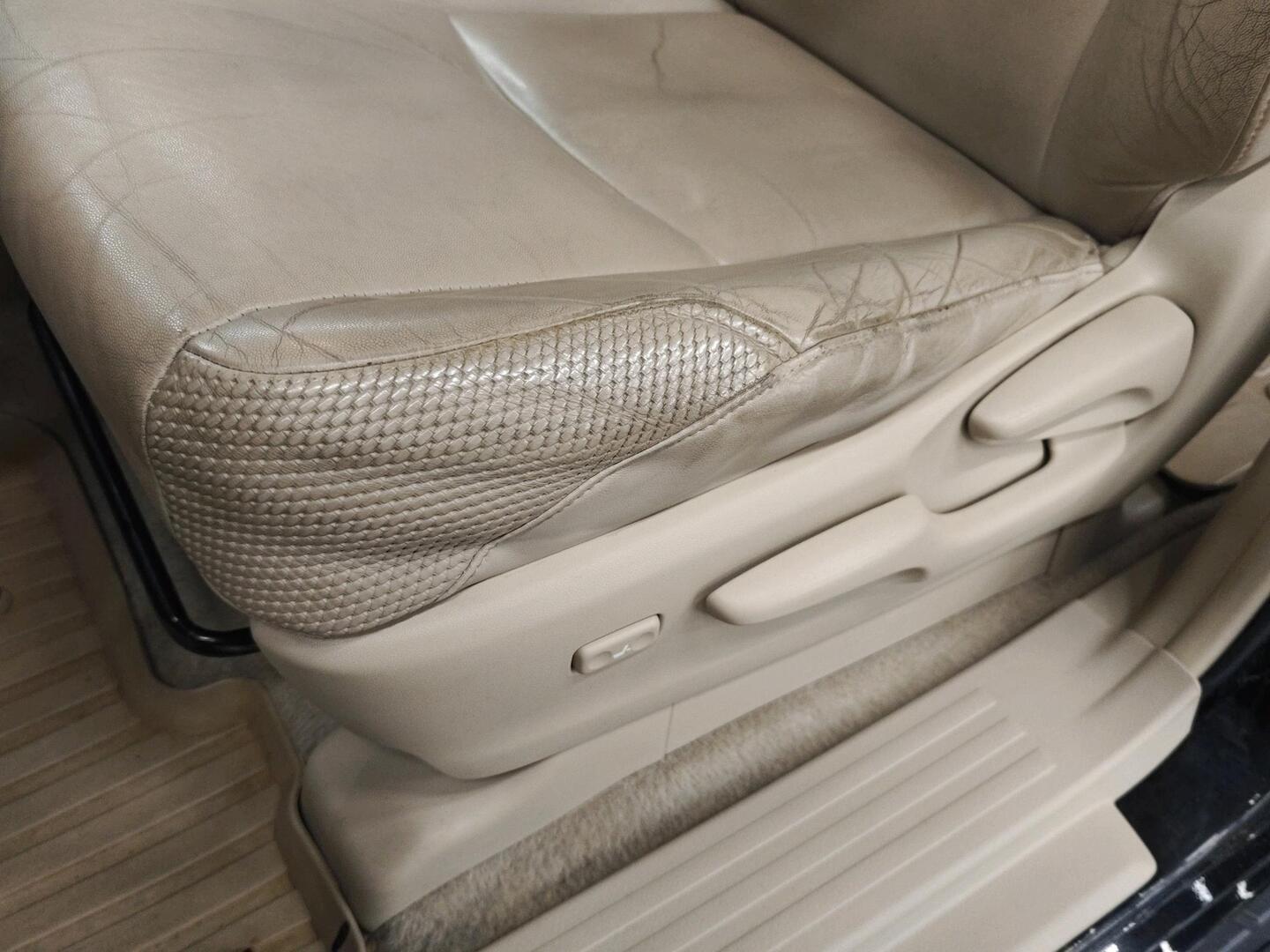 TOYOTA Land Cruiser 2010