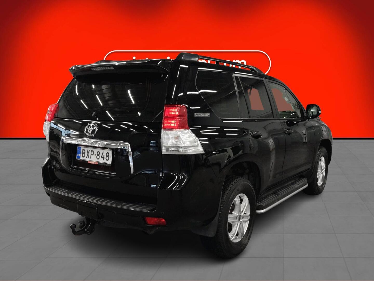 TOYOTA Land Cruiser 2010