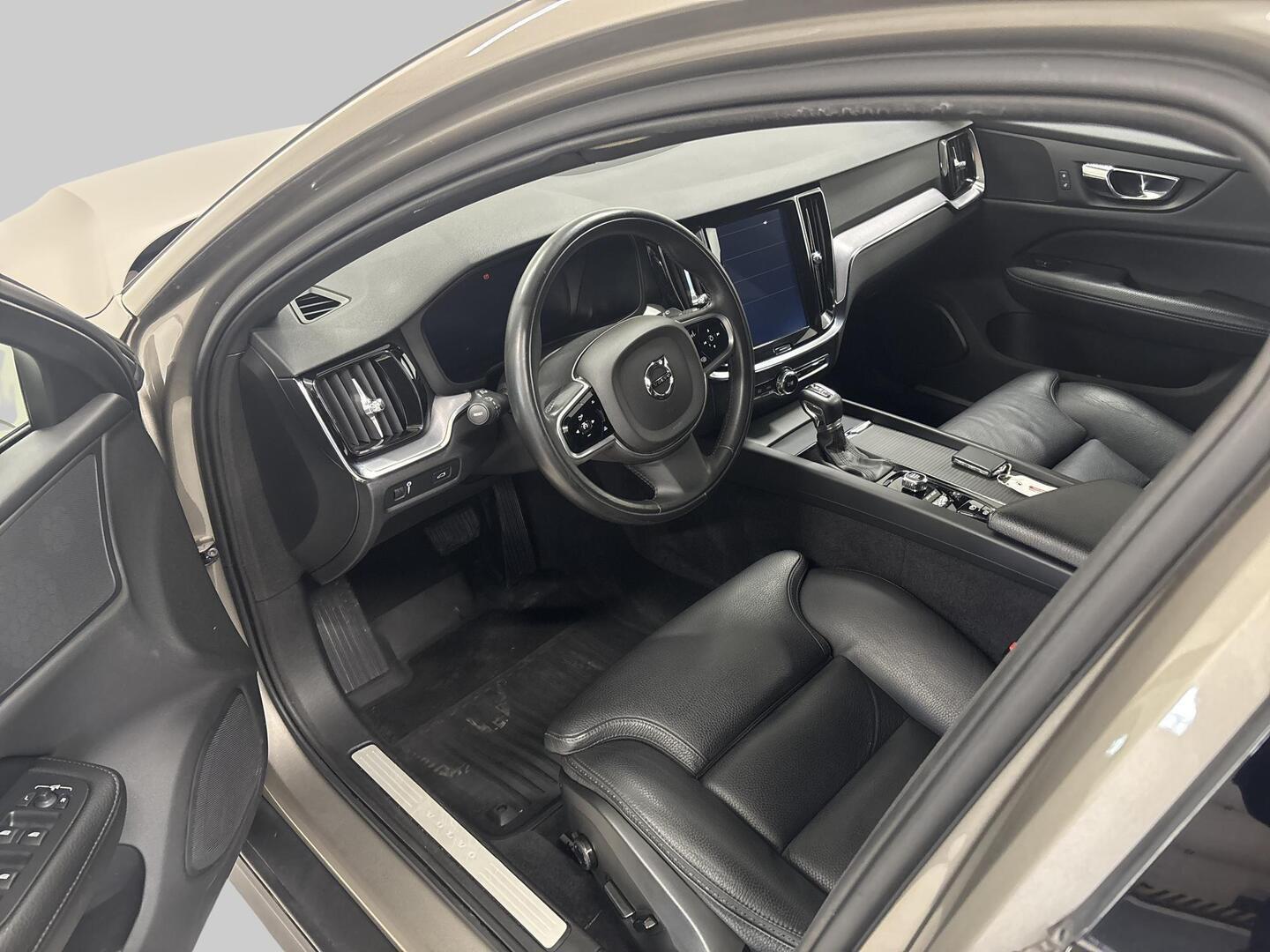 VOLVO V60 Cross Country 2019