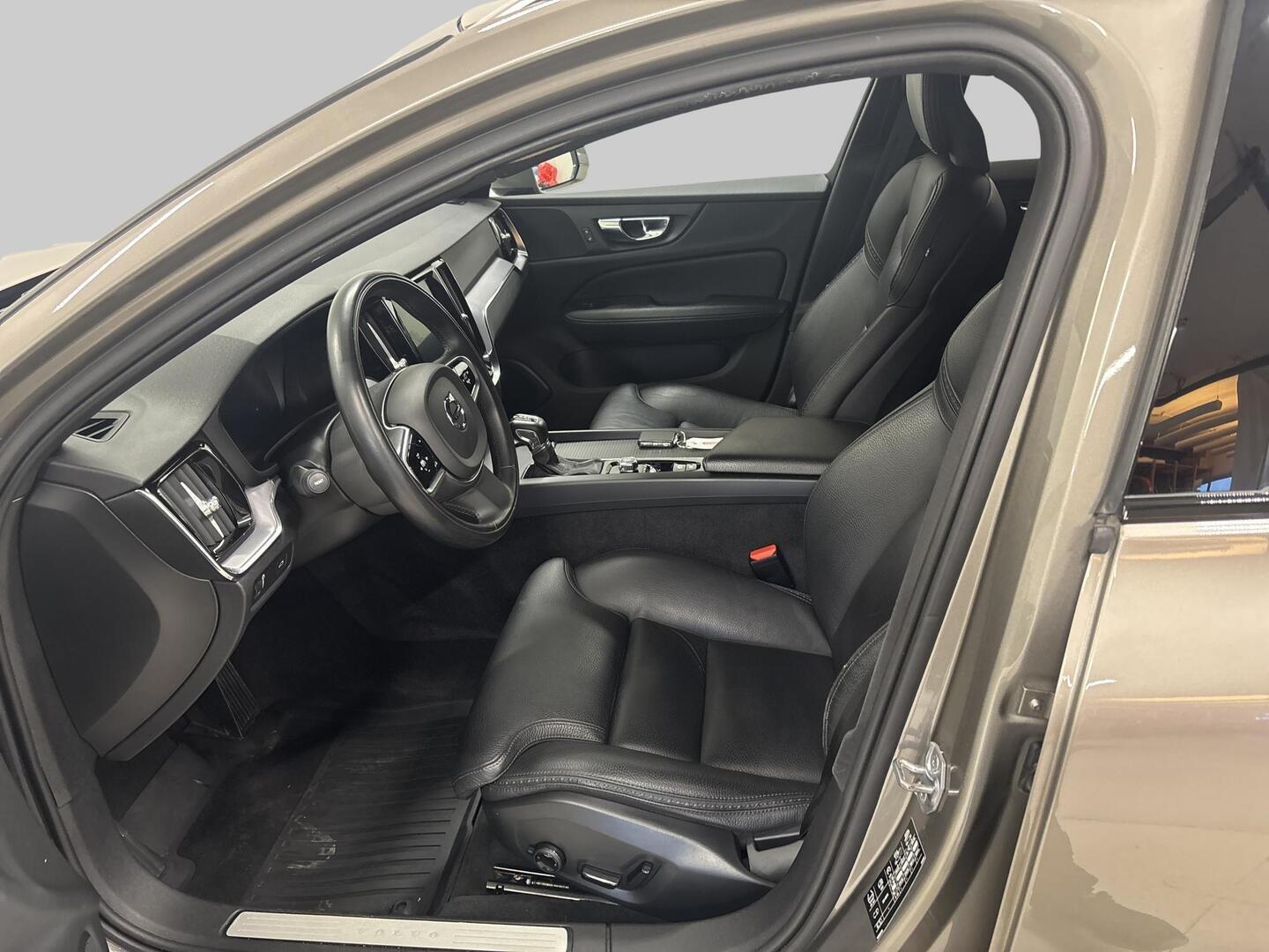 VOLVO V60 Cross Country 2019