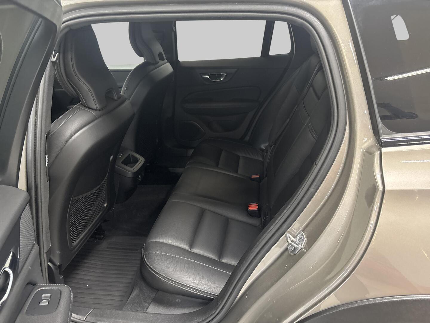VOLVO V60 Cross Country 2019