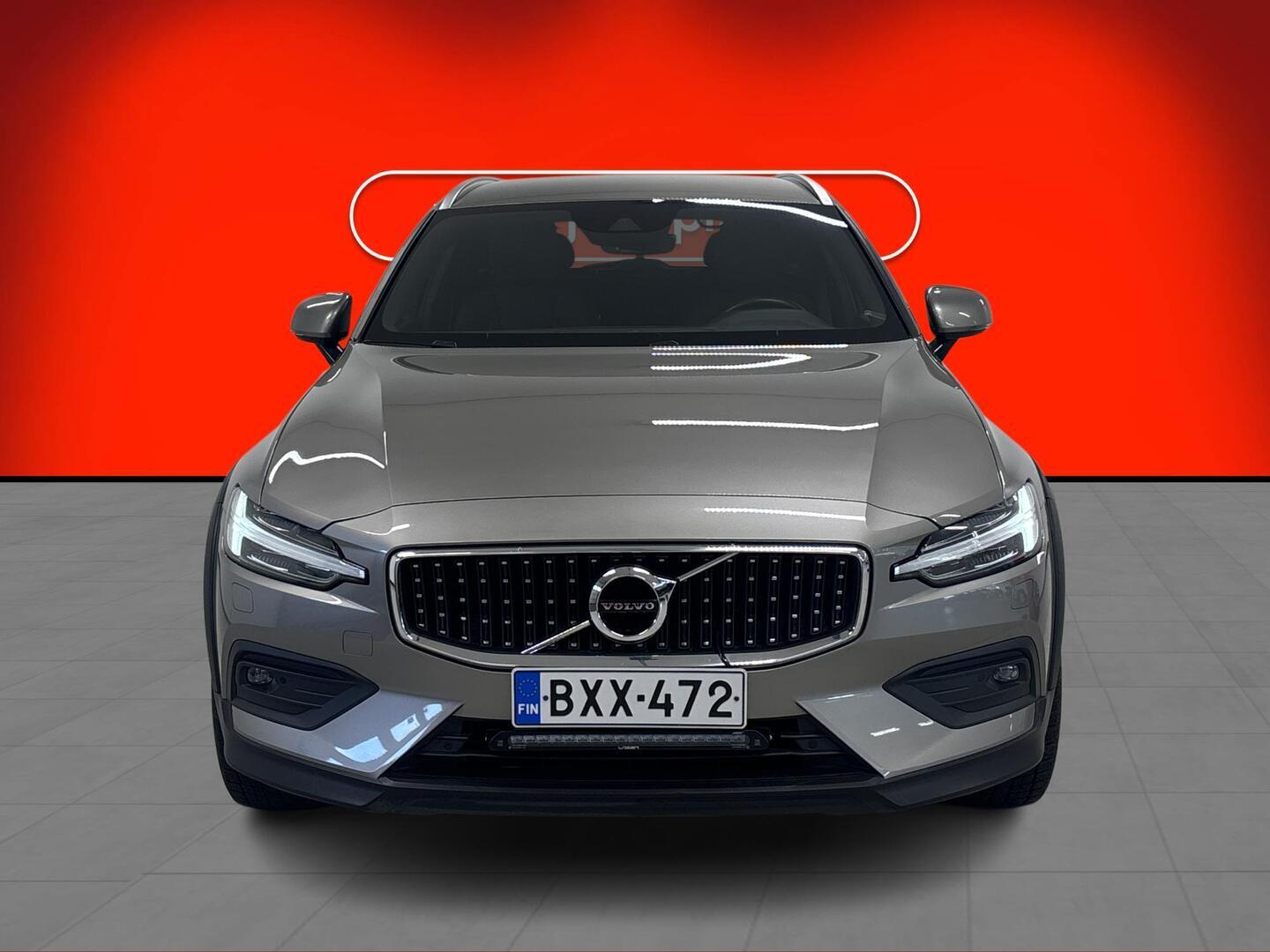 VOLVO V60 Cross Country 2019