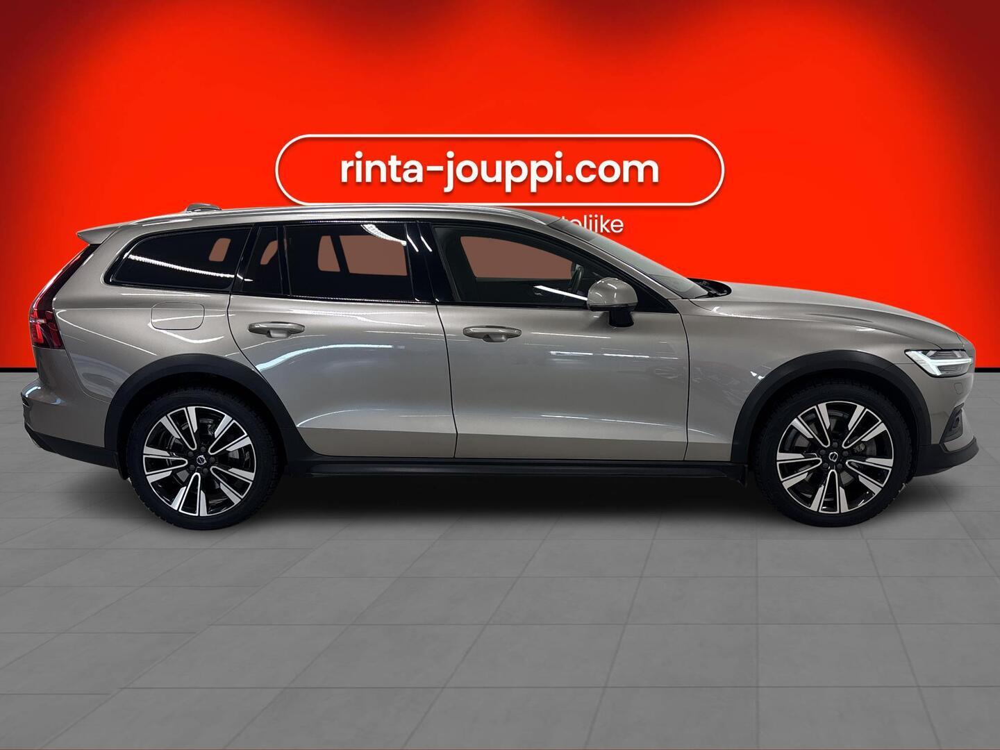 VOLVO V60 Cross Country 2019