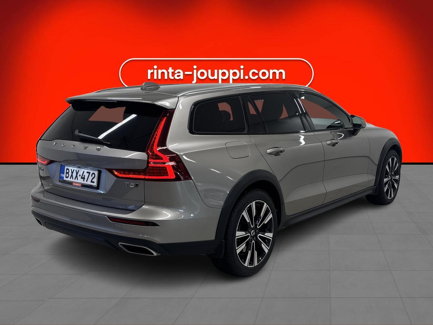 VOLVO V60 Cross Country 2019