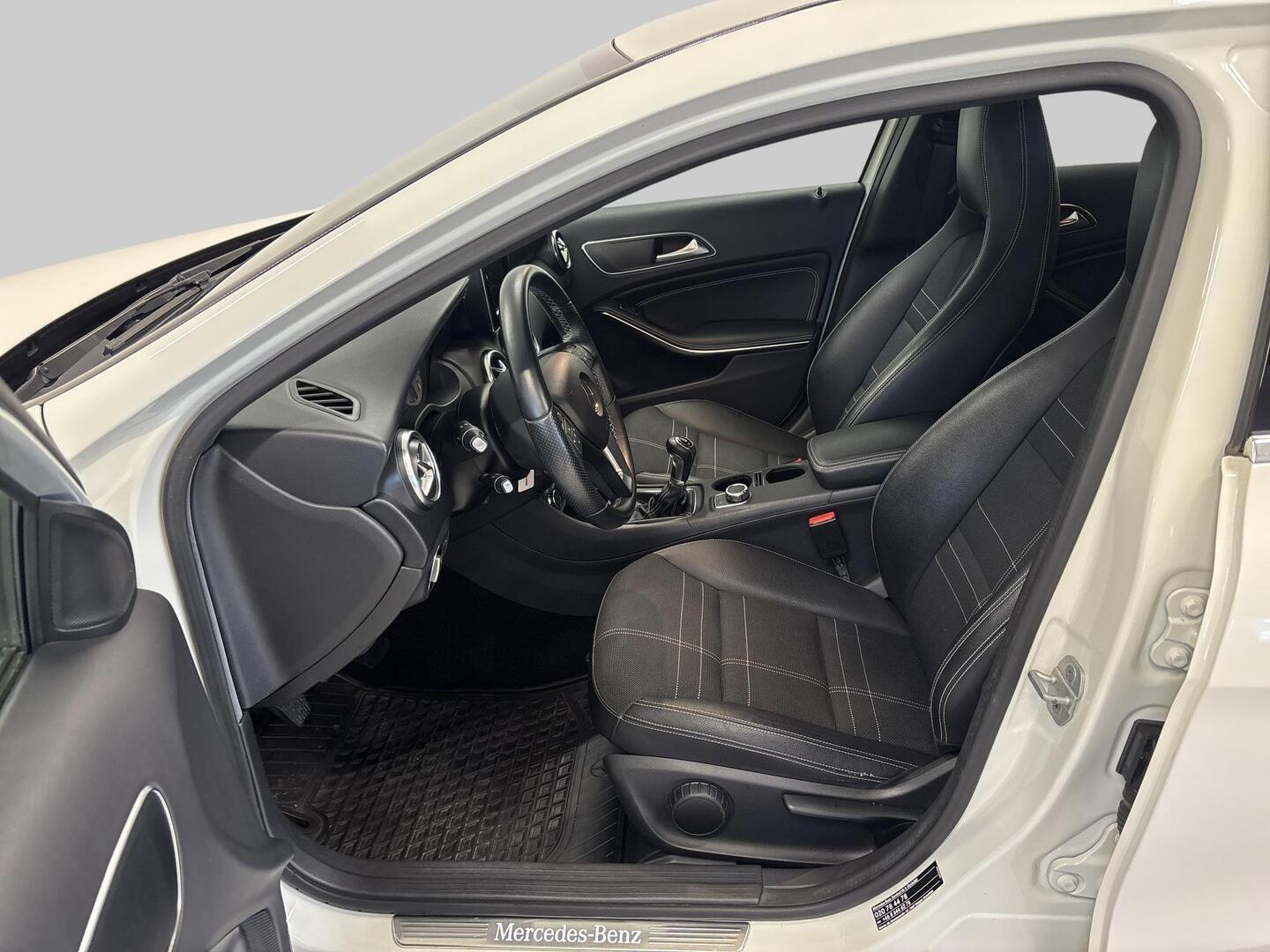 MERCEDES-BENZ A 2014