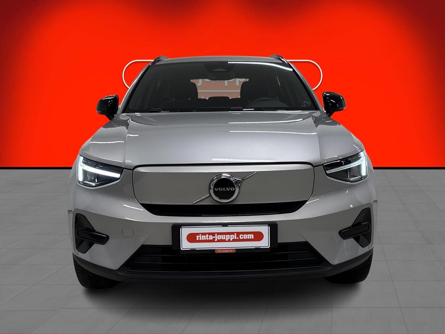 VOLVO XC40 2023
