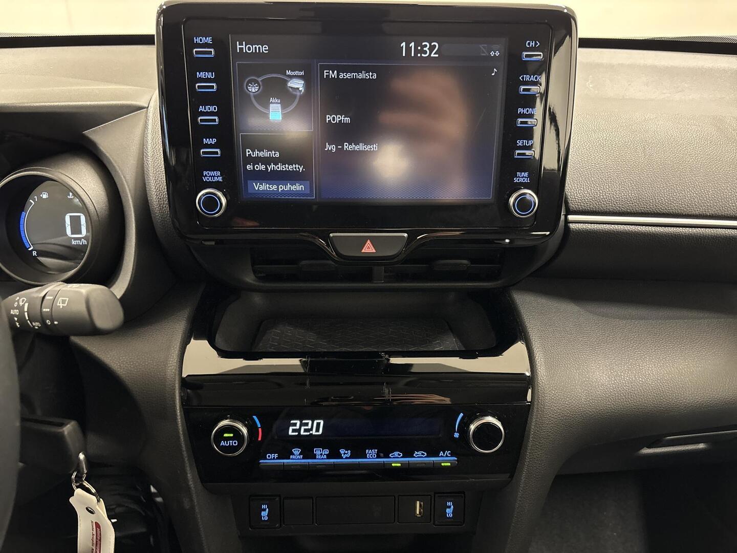 TOYOTA YARIS CROSS 2024