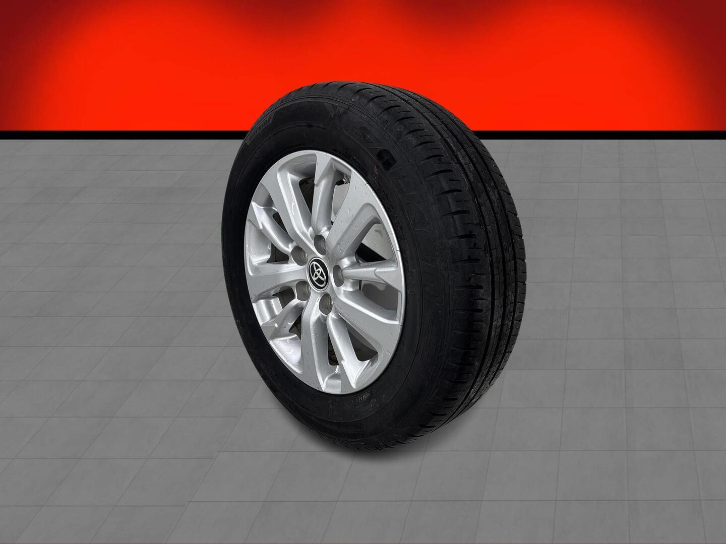 TOYOTA YARIS CROSS 2024