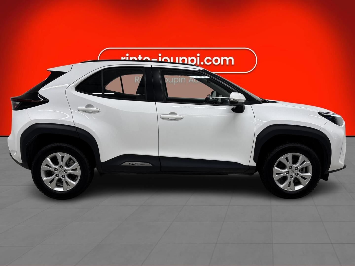 TOYOTA YARIS CROSS 2024