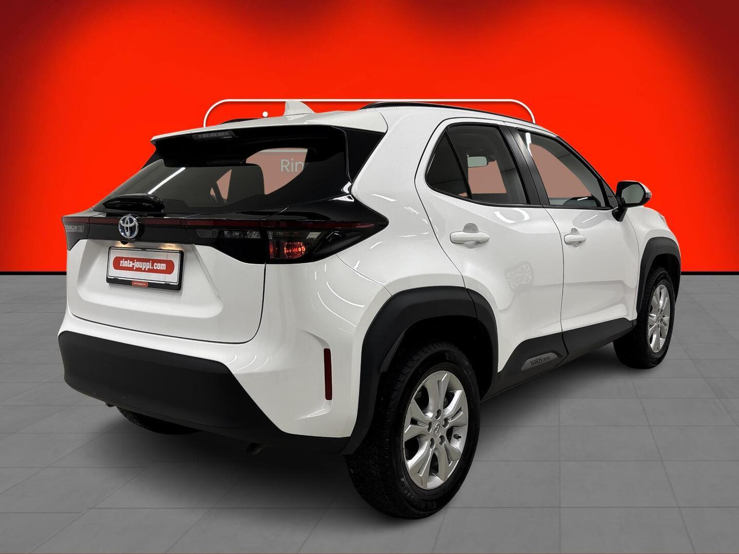 TOYOTA YARIS CROSS 2024