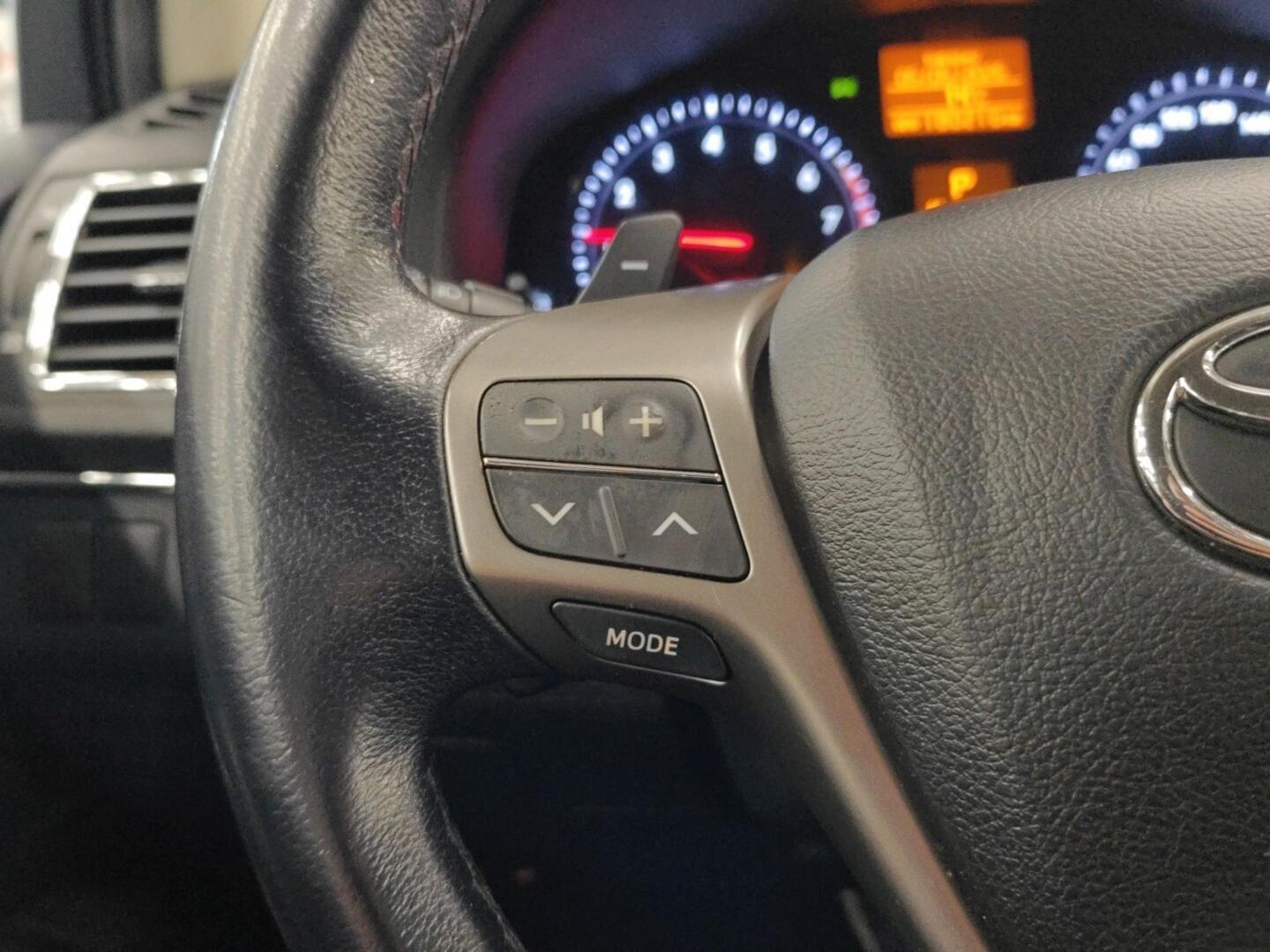 TOYOTA AVENSIS 2013