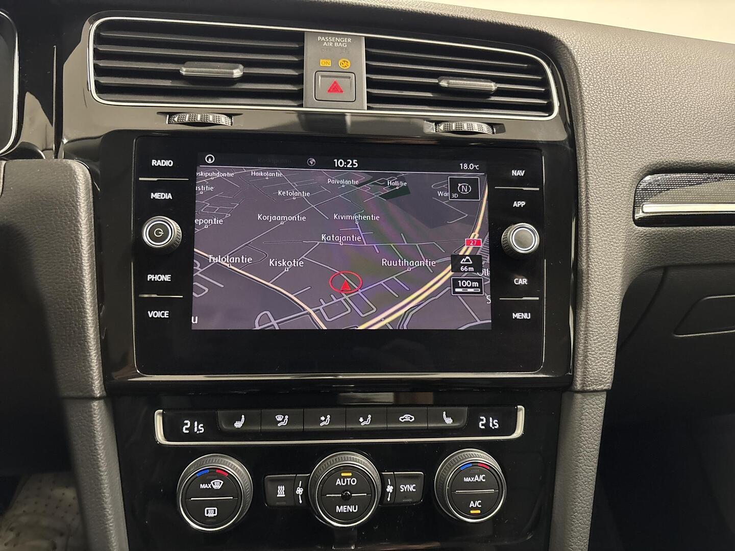 VOLKSWAGEN Golf 2019