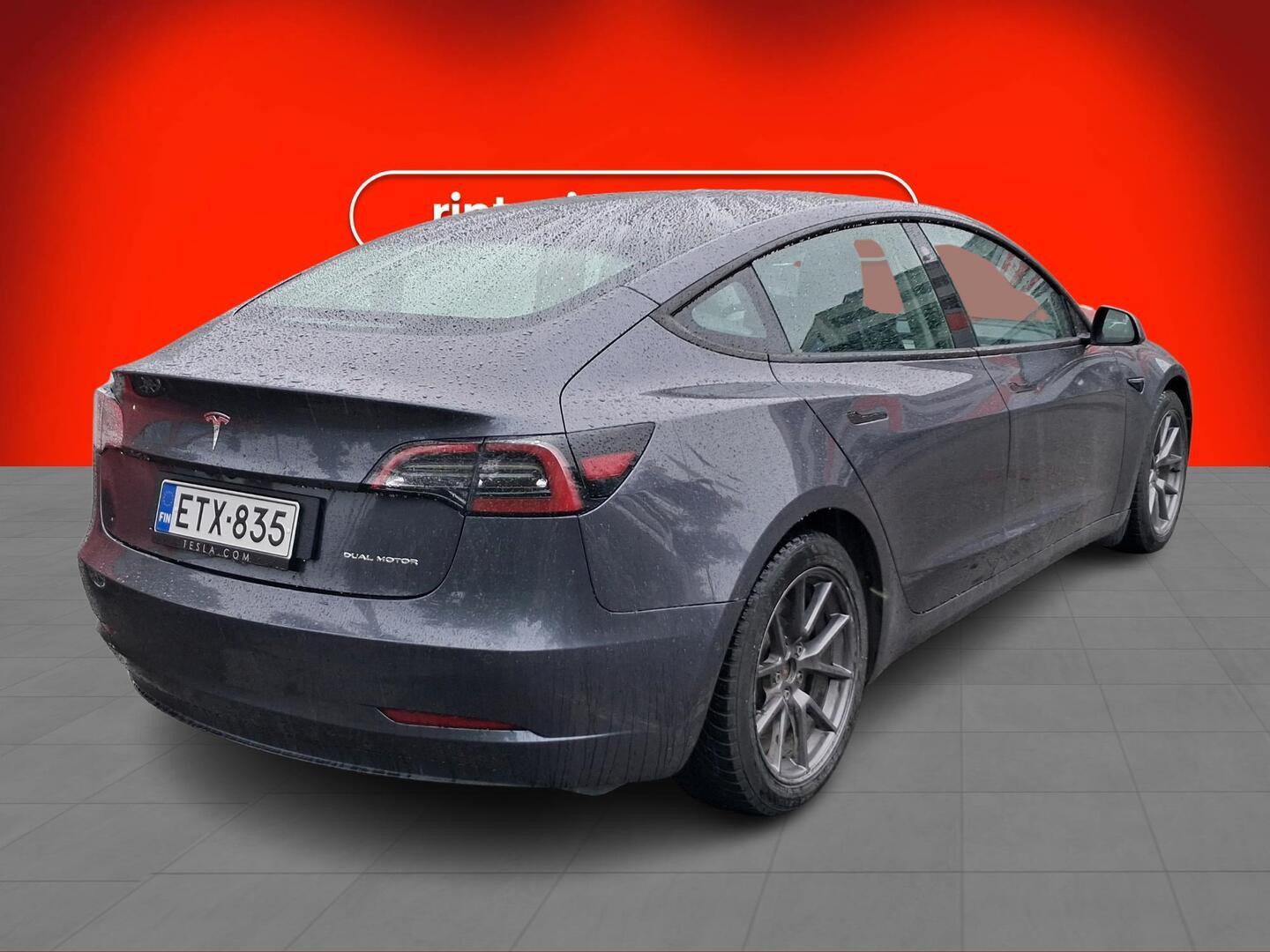 TESLA Model 3 2021