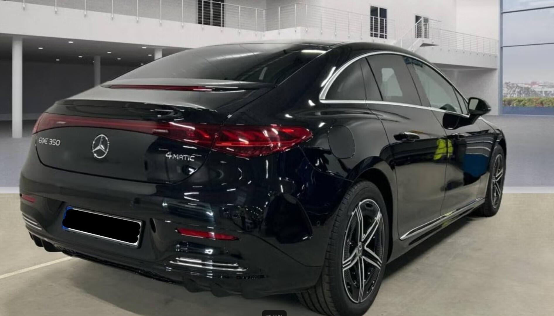 MERCEDES-BENZ EQE 2025