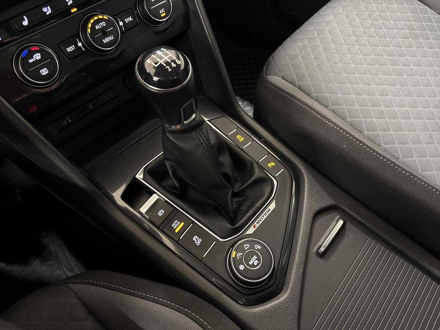 VOLKSWAGEN Tiguan 2017