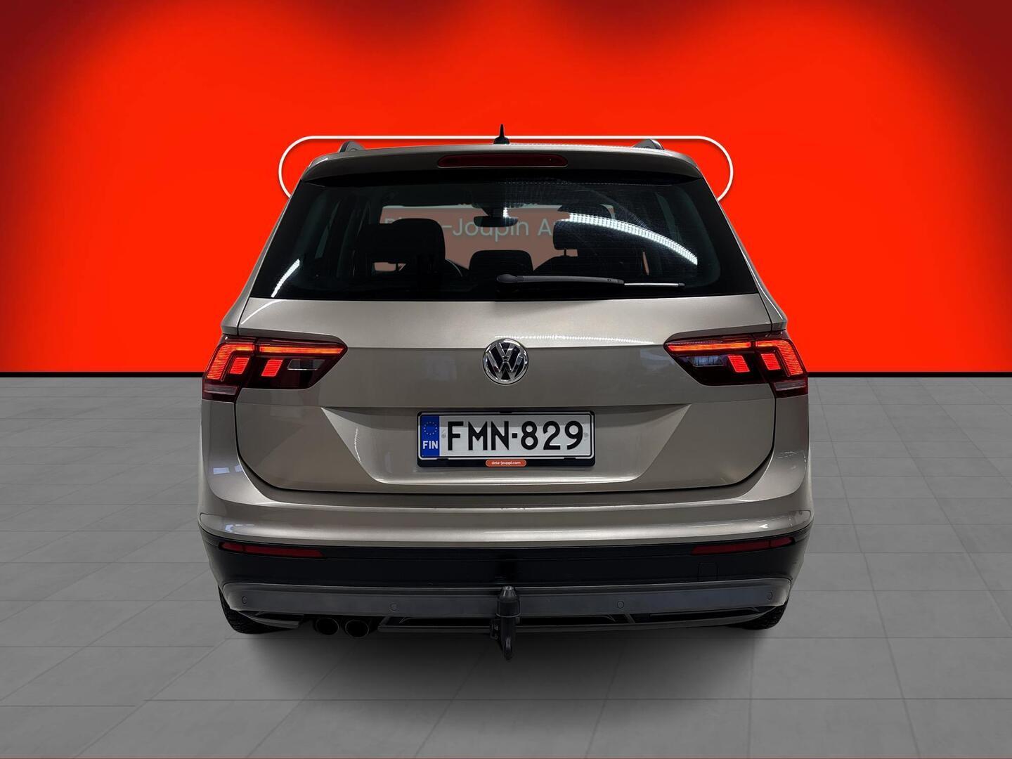 VOLKSWAGEN Tiguan 2017