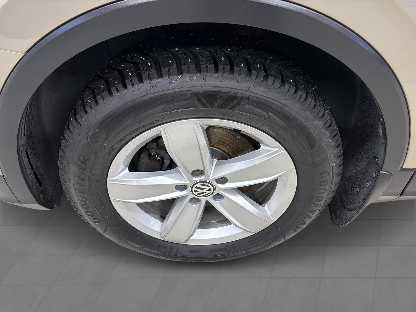 VOLKSWAGEN Tiguan 2017