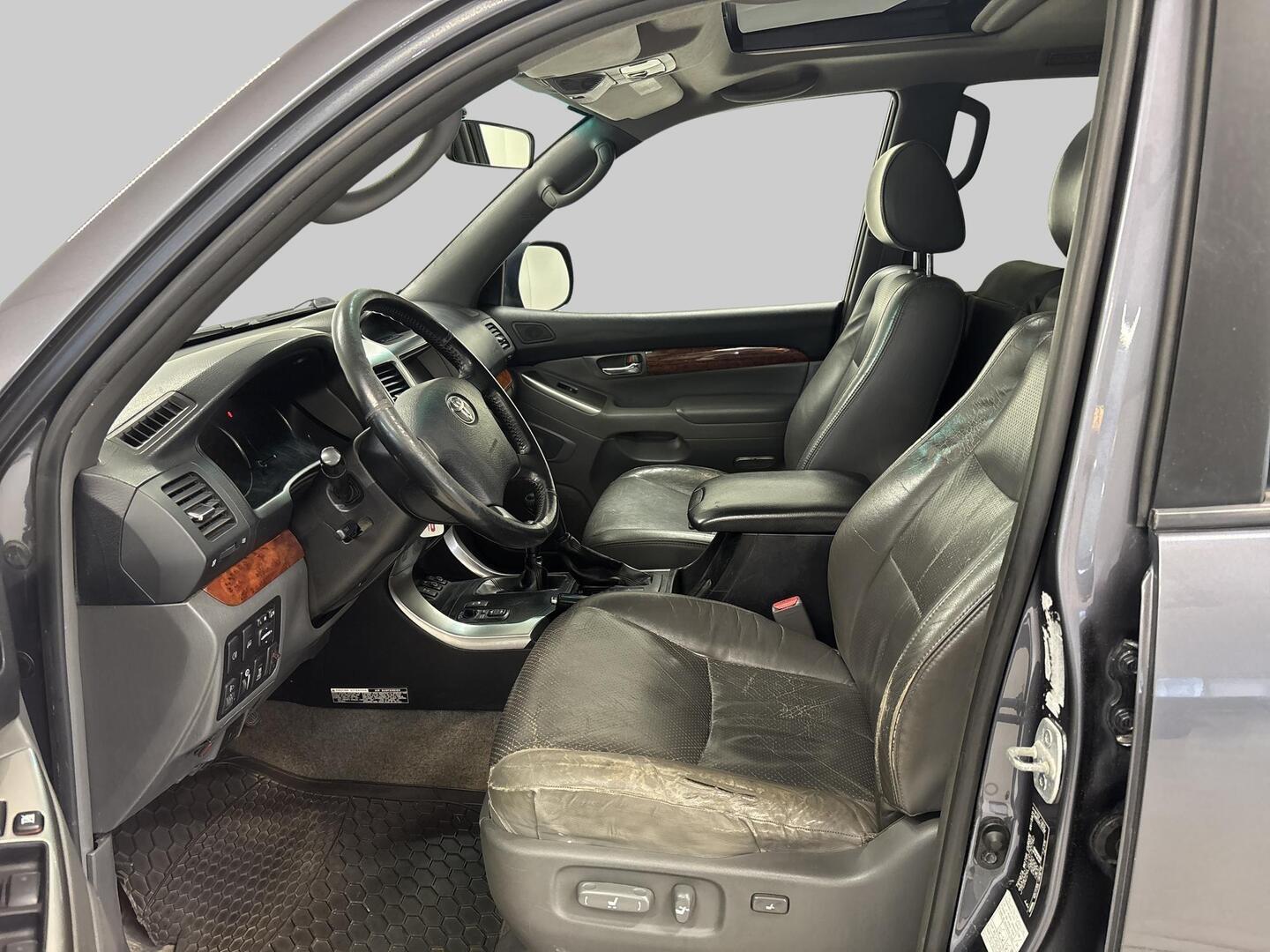 TOYOTA Land Cruiser 2007