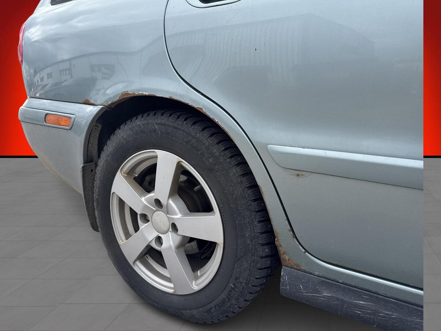 VOLVO V40 2004