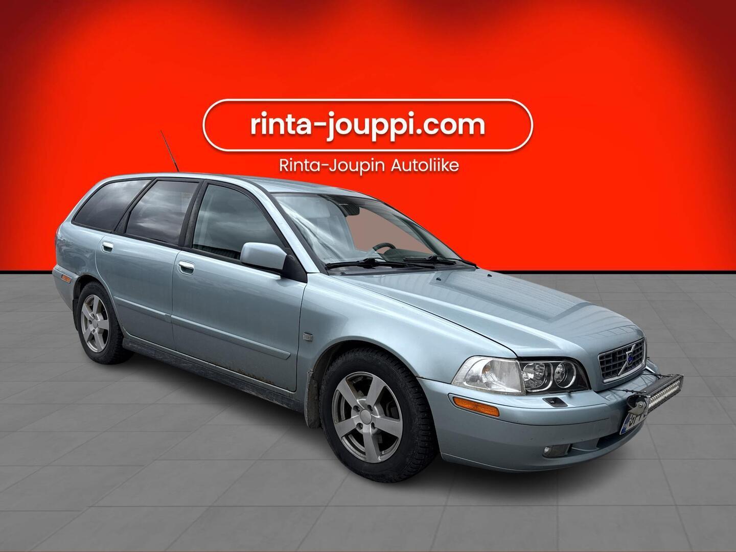 VOLVO V40 2004