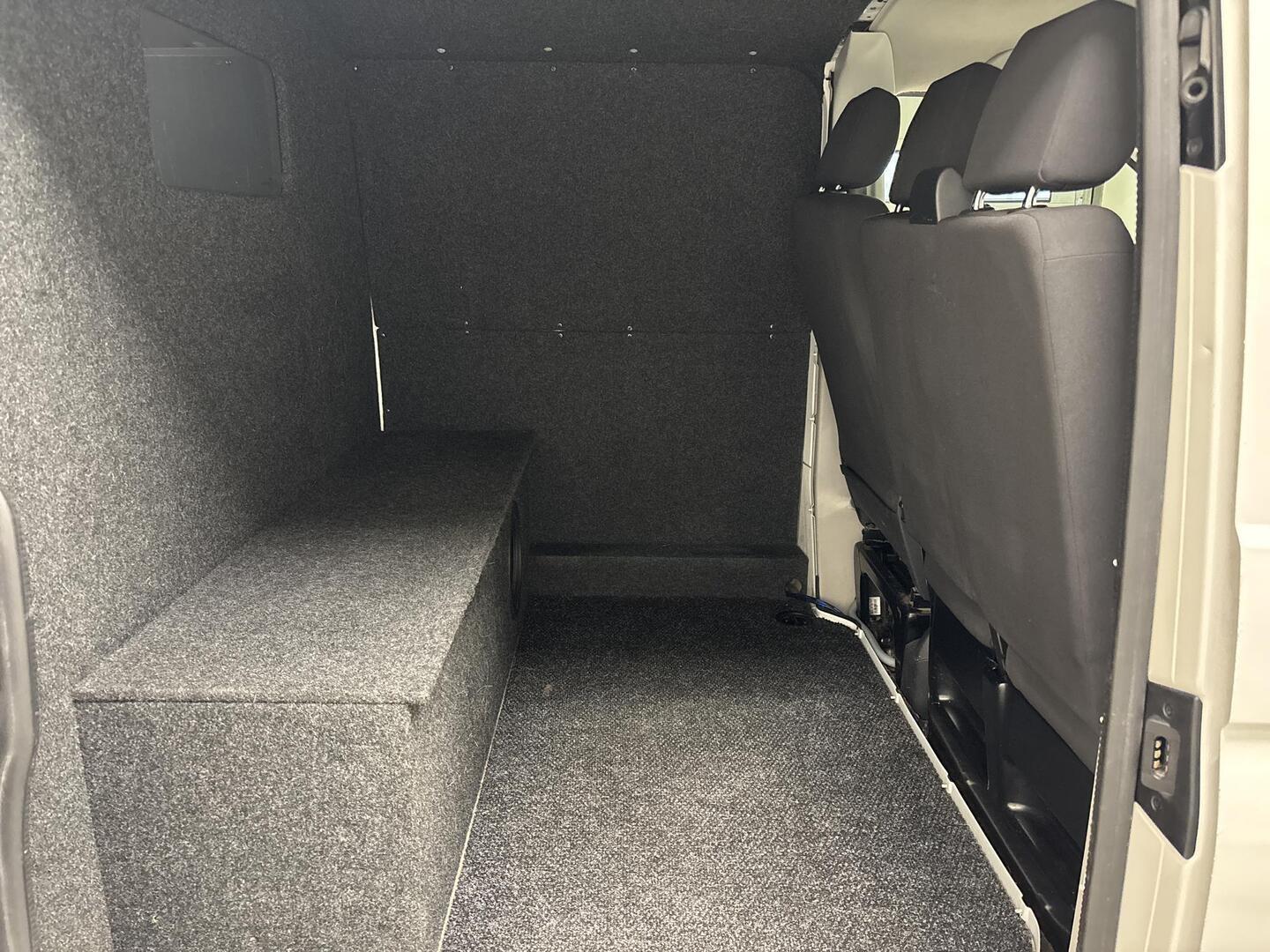 VOLKSWAGEN Transporter 2016