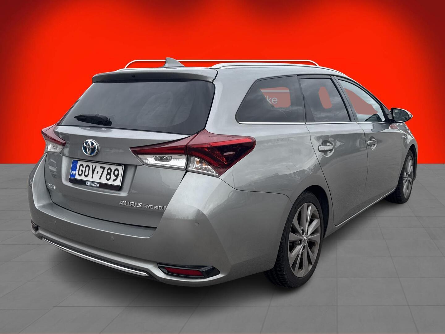 TOYOTA Auris 2016