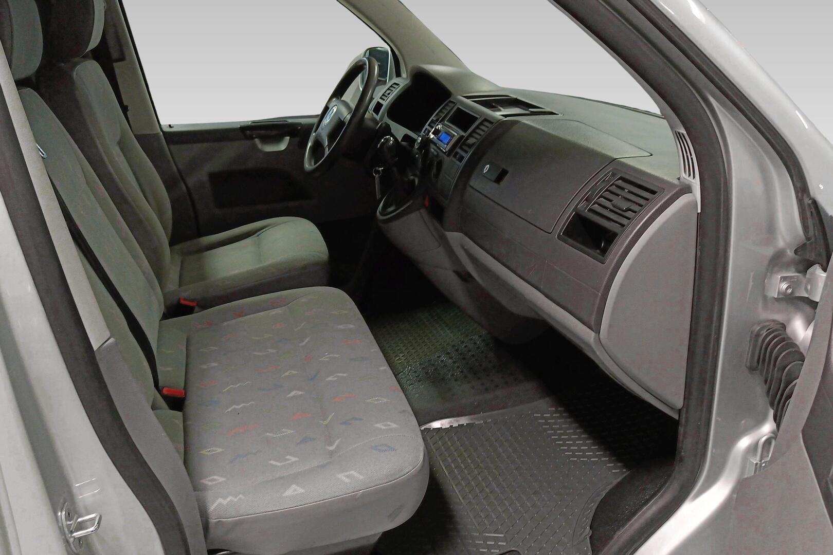 VOLKSWAGEN Transporter 2005