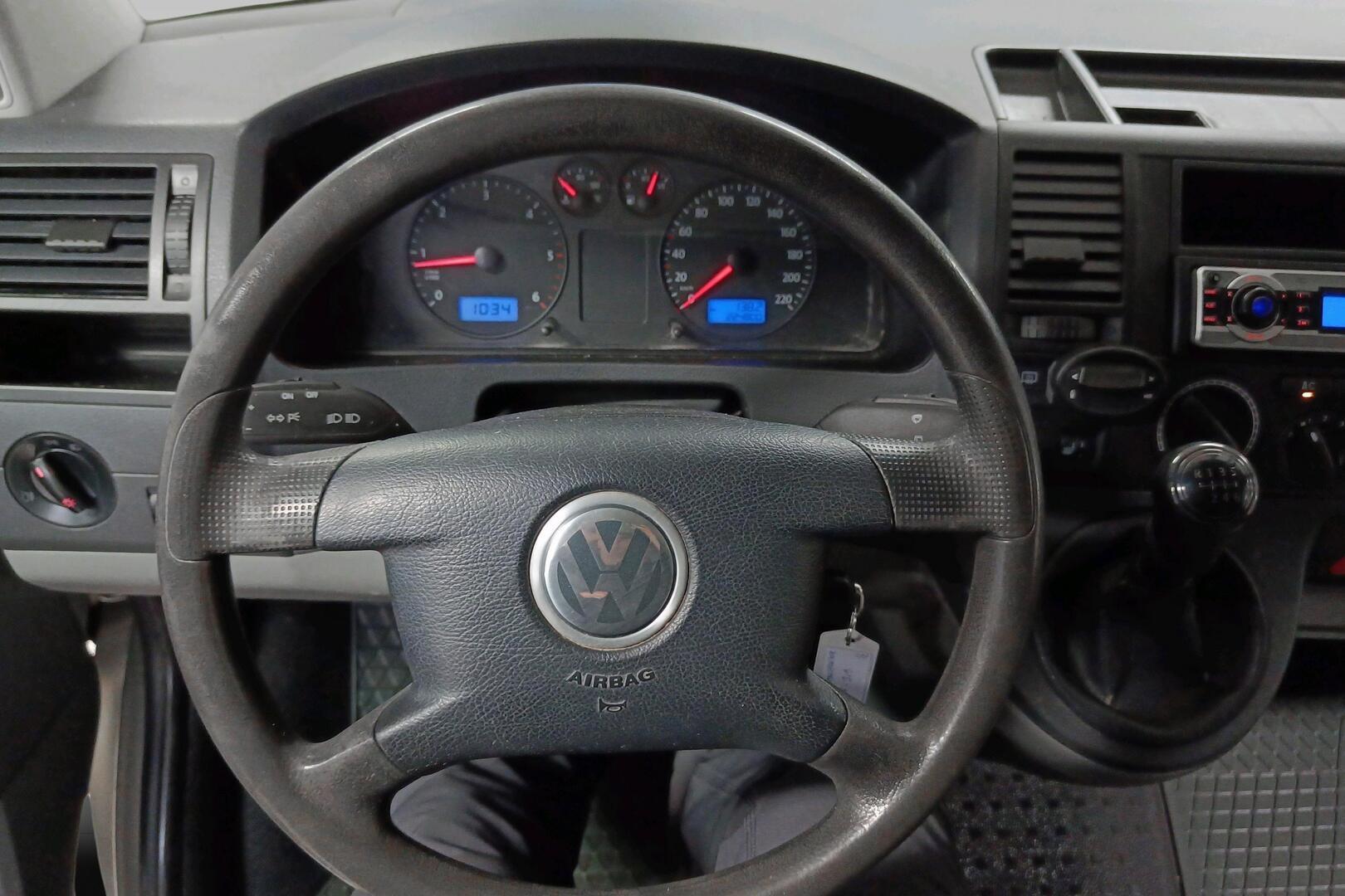 VOLKSWAGEN Transporter 2005