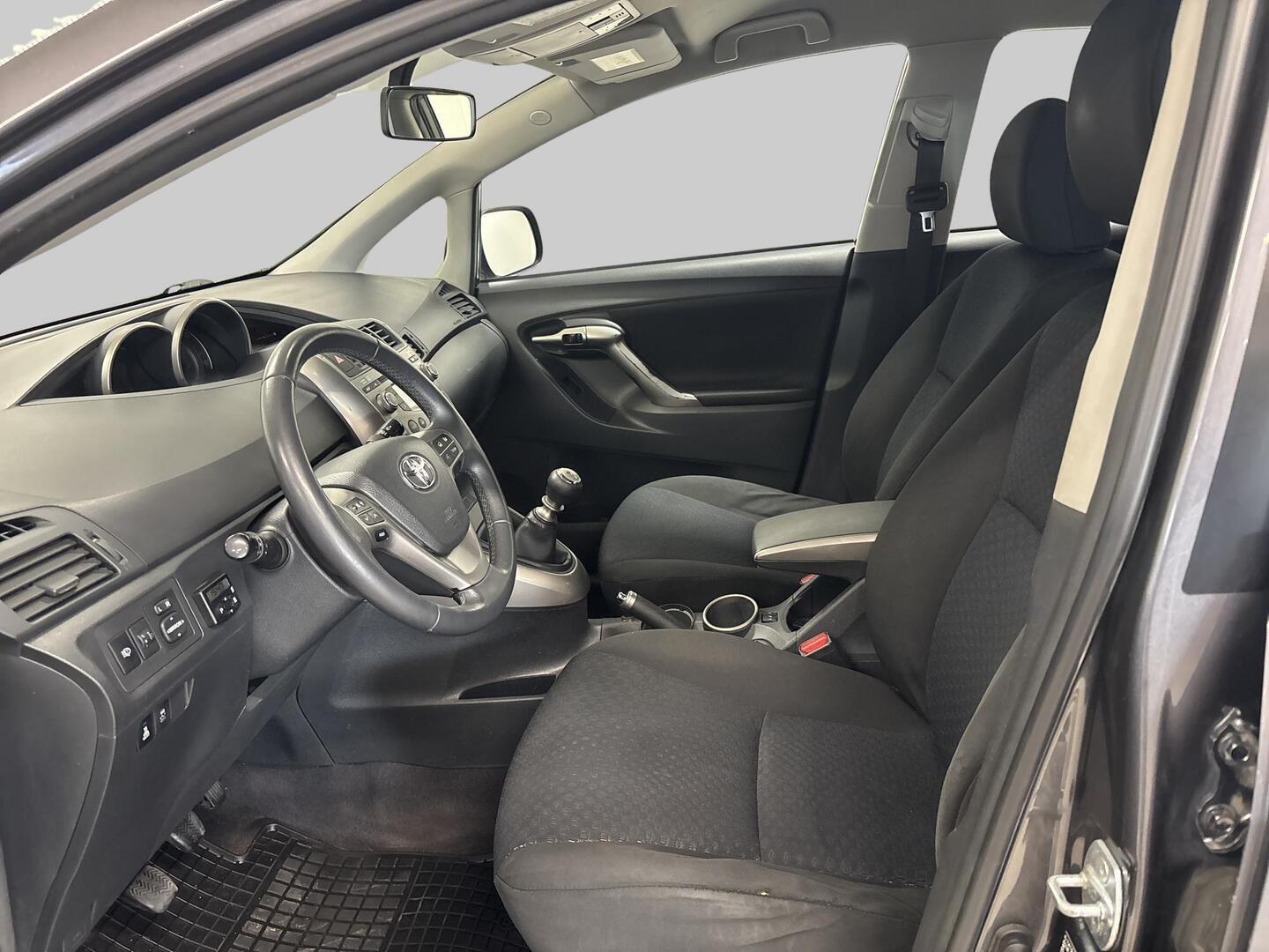 TOYOTA Verso 2009