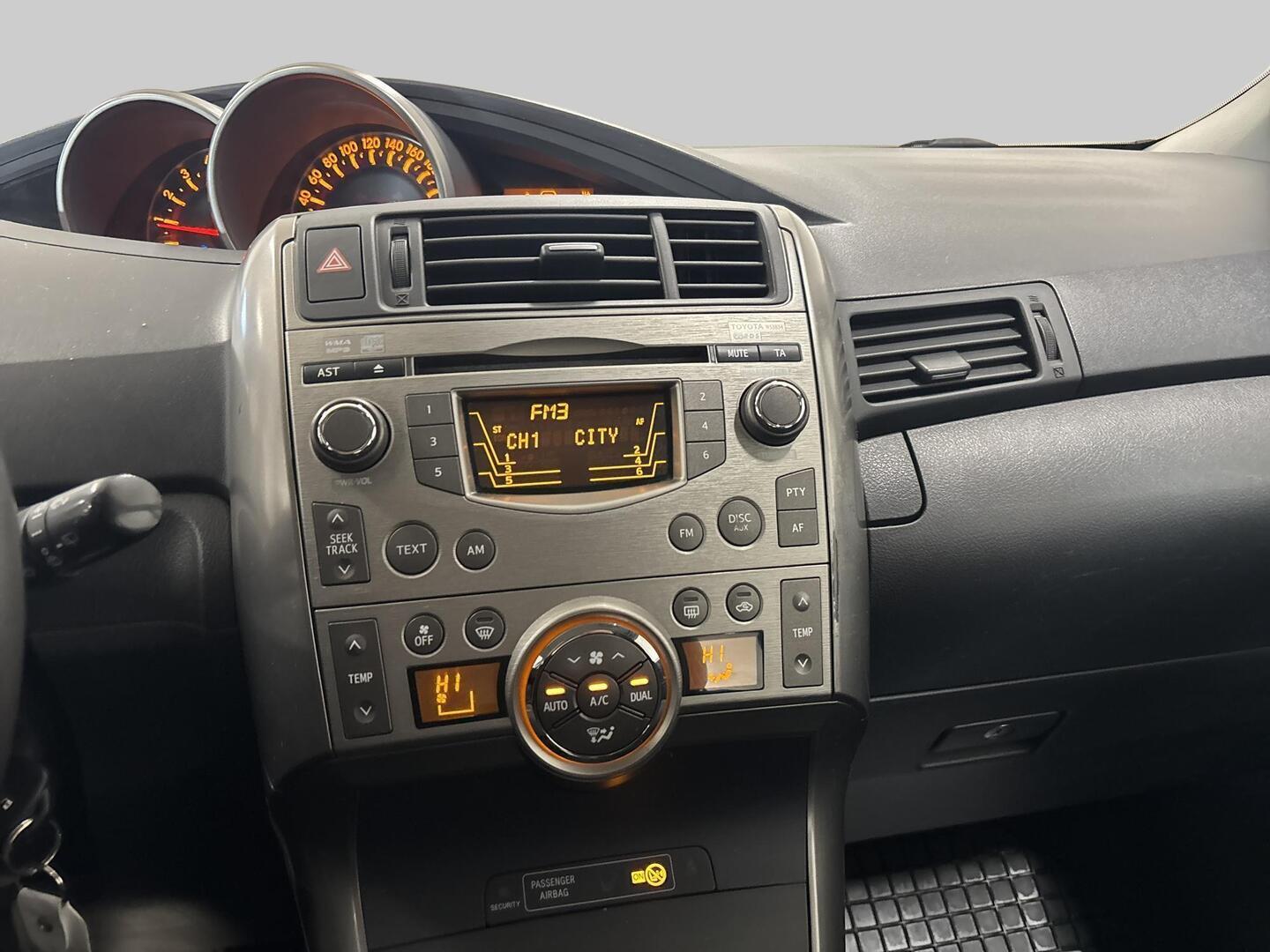 TOYOTA Verso 2009