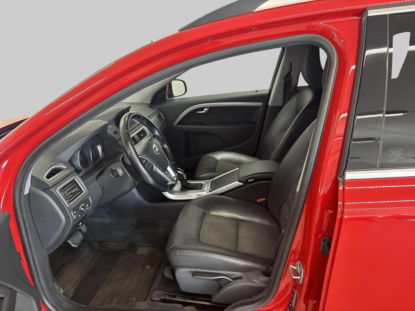 VOLVO V70 2015