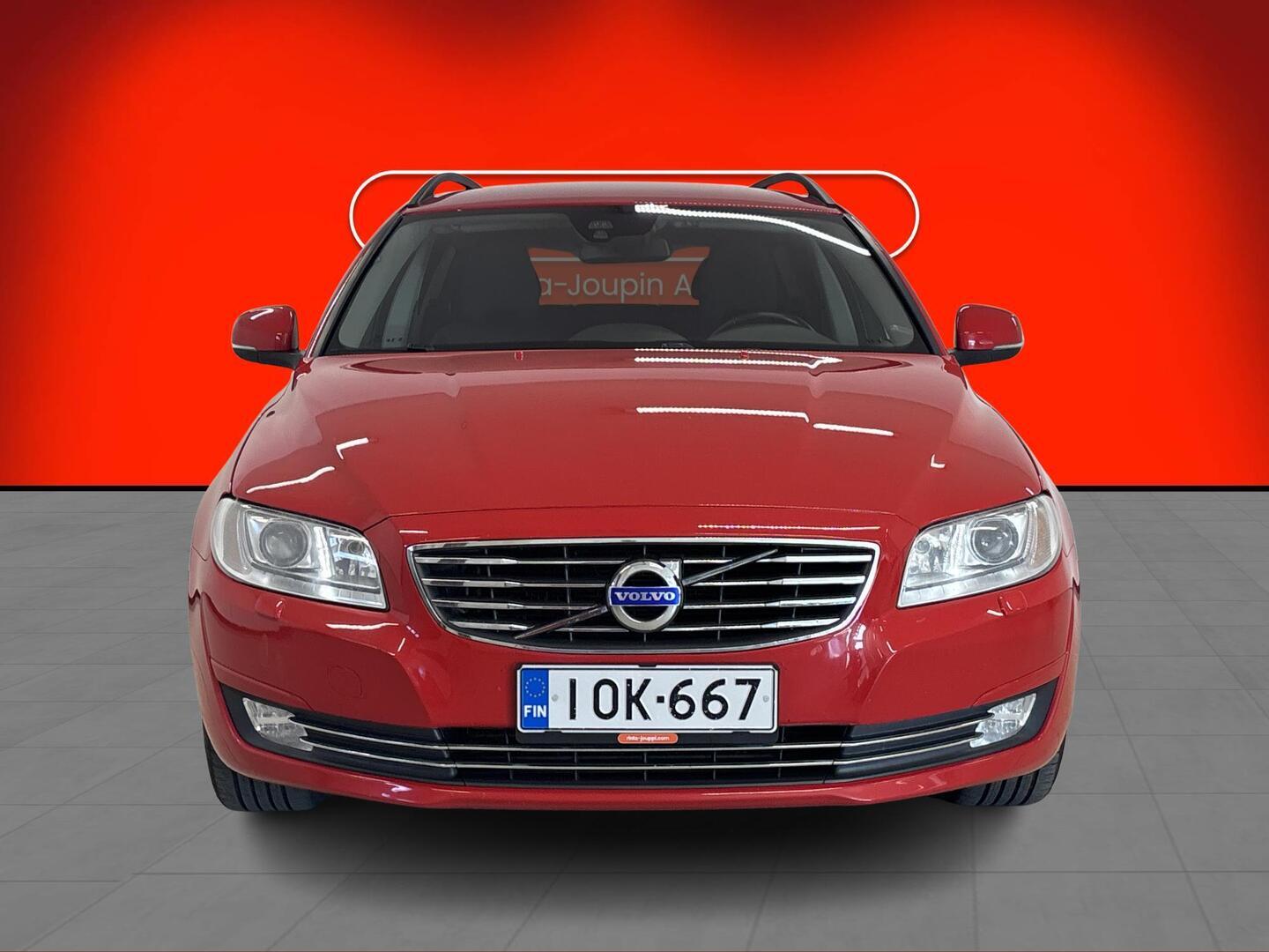 VOLVO V70 2015