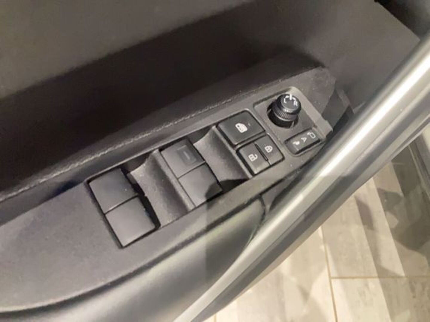 TOYOTA COROLLA CROSS 2023