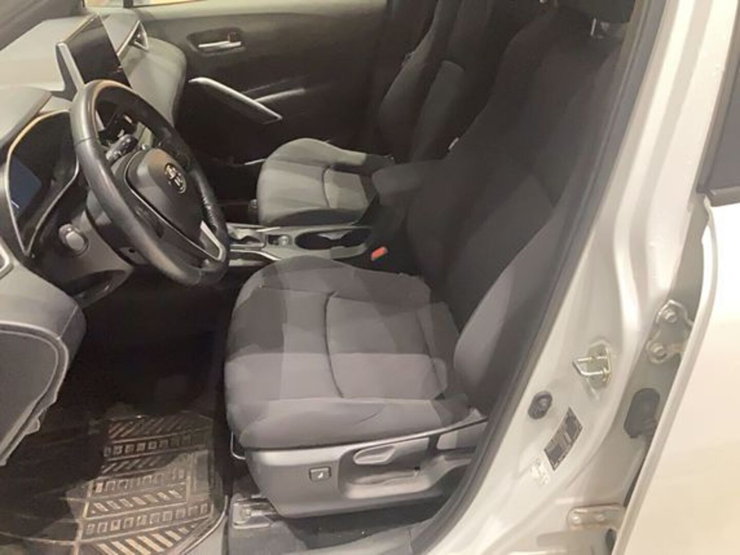 TOYOTA COROLLA CROSS 2023