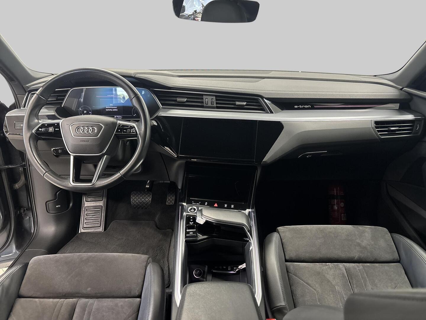 AUDI e-tron 2021
