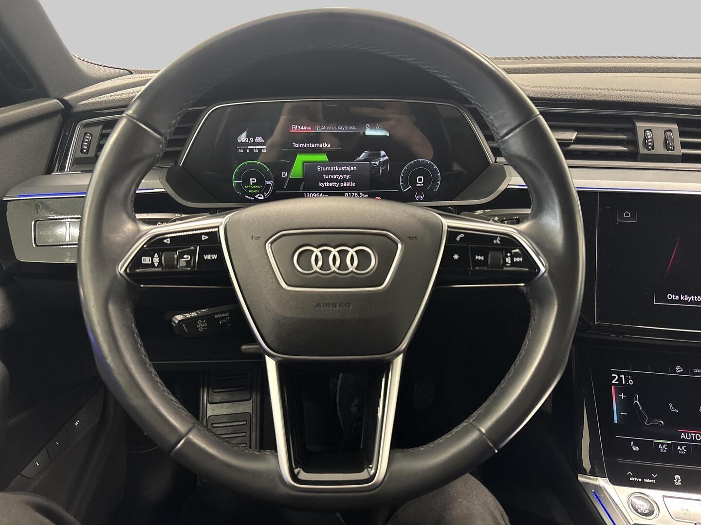 AUDI e-tron 2021