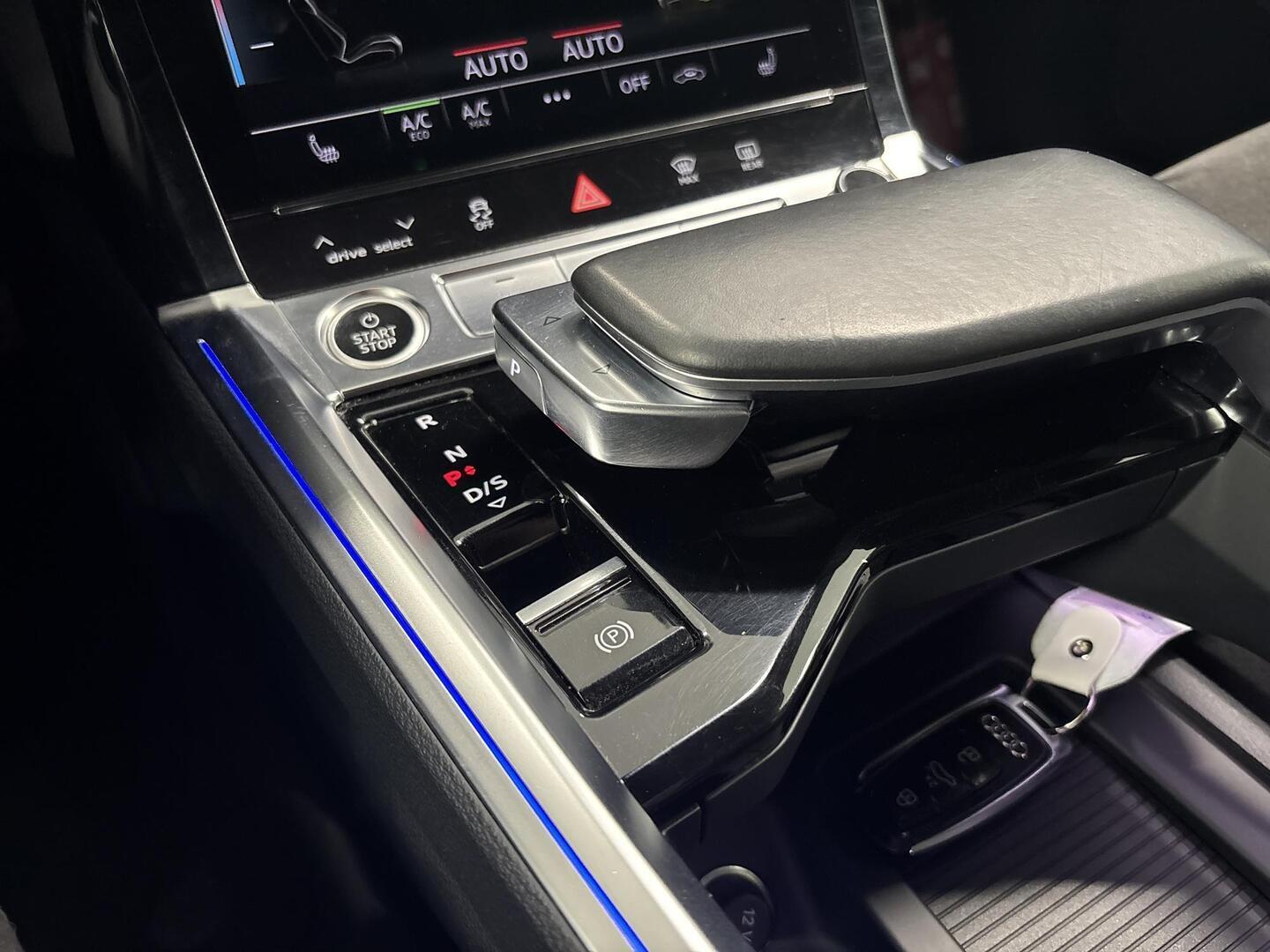 AUDI e-tron 2021