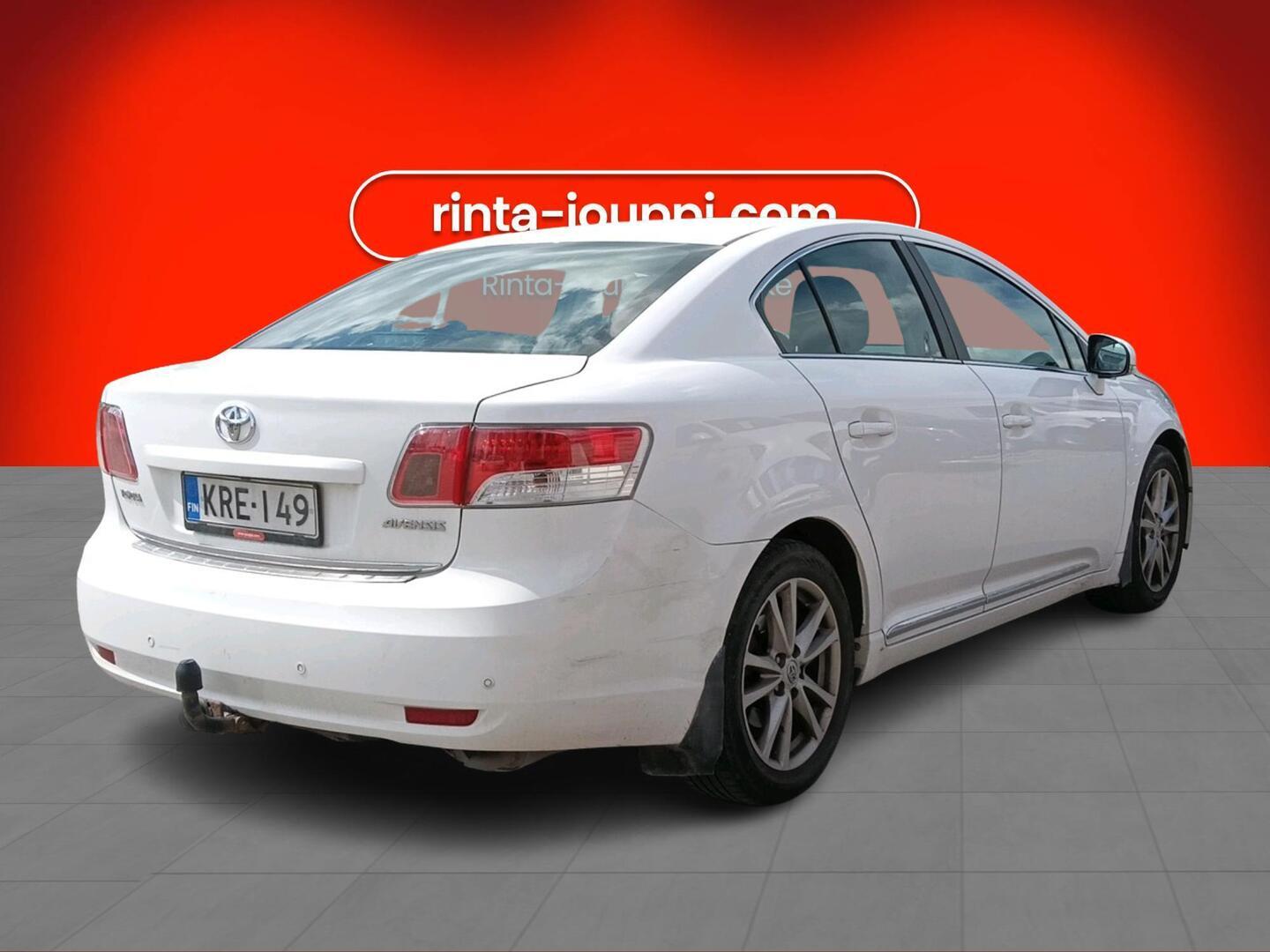 TOYOTA Avensis 2012