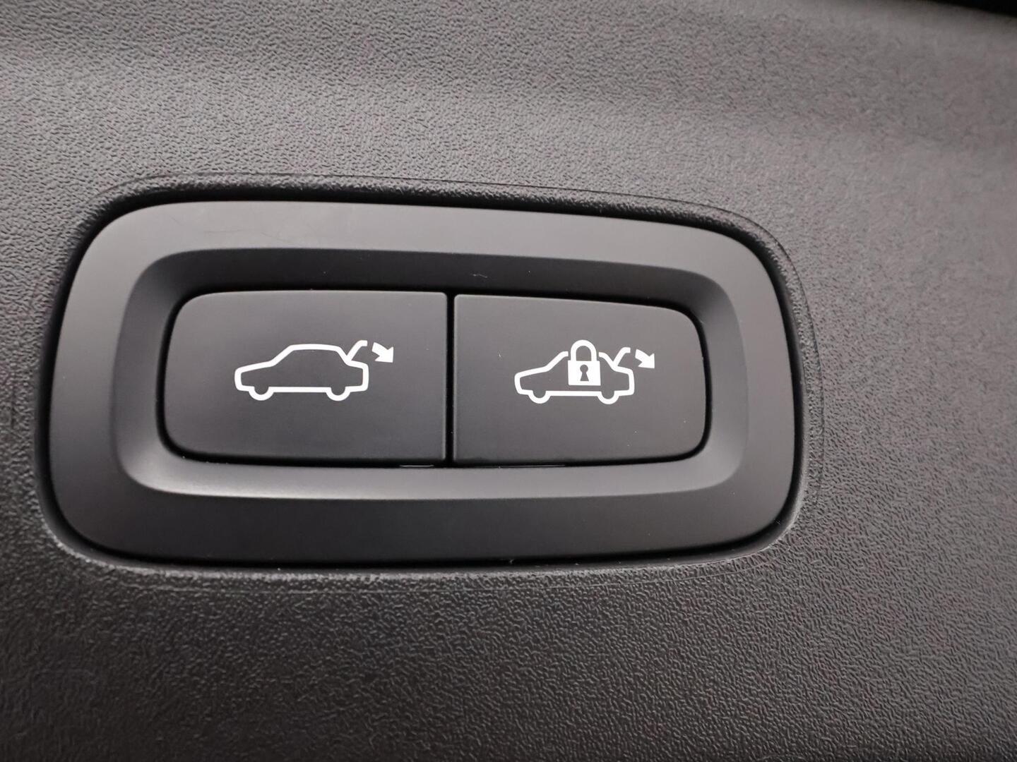 POLESTAR 2 2024